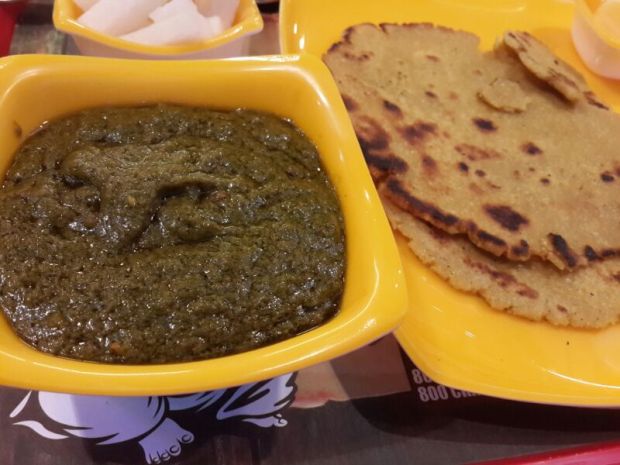 Sarso Ka Saag - Makai Roti